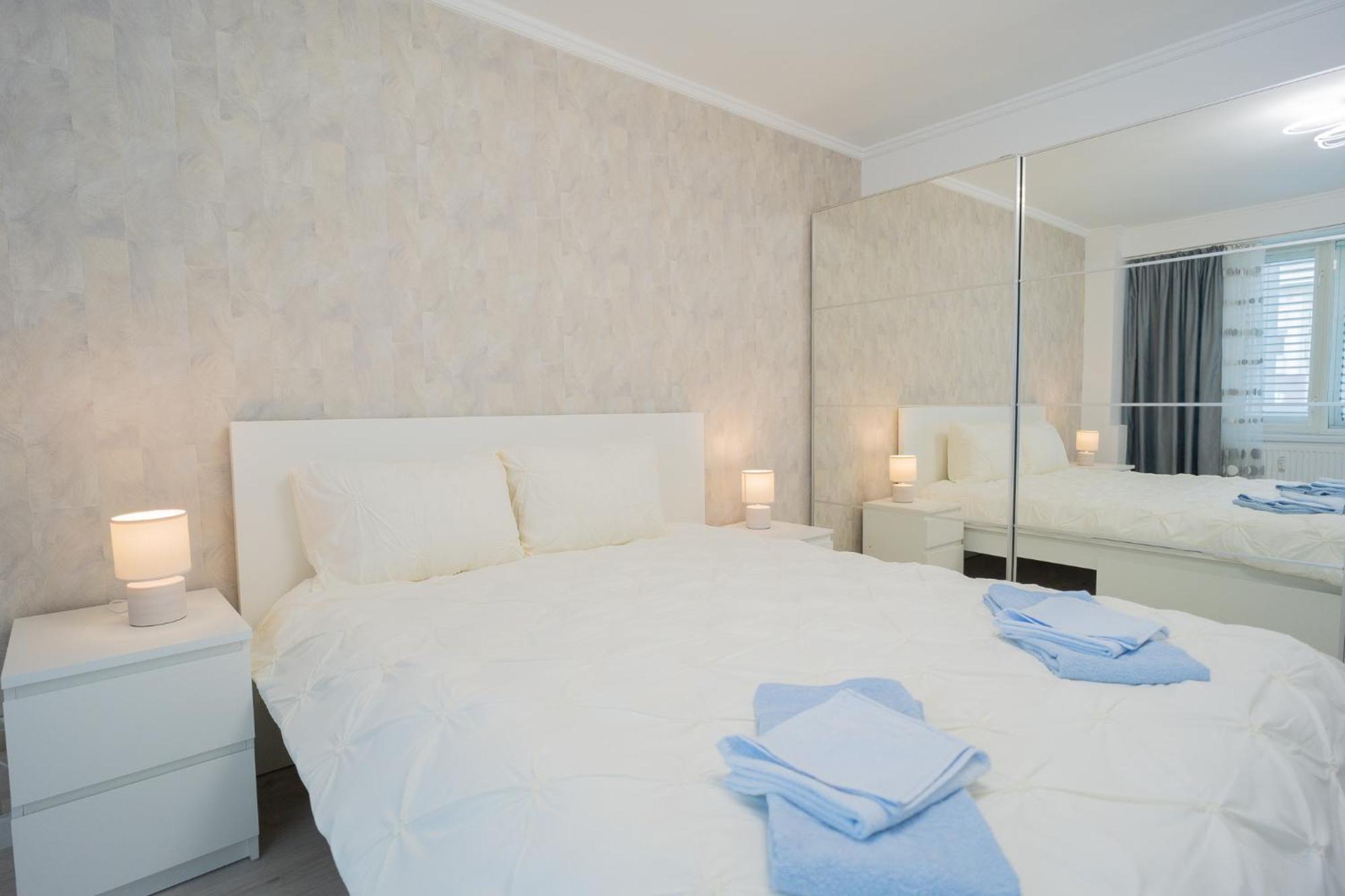 Luxury 2Br On Decebal Avenue Apartment Bucharest Luaran gambar