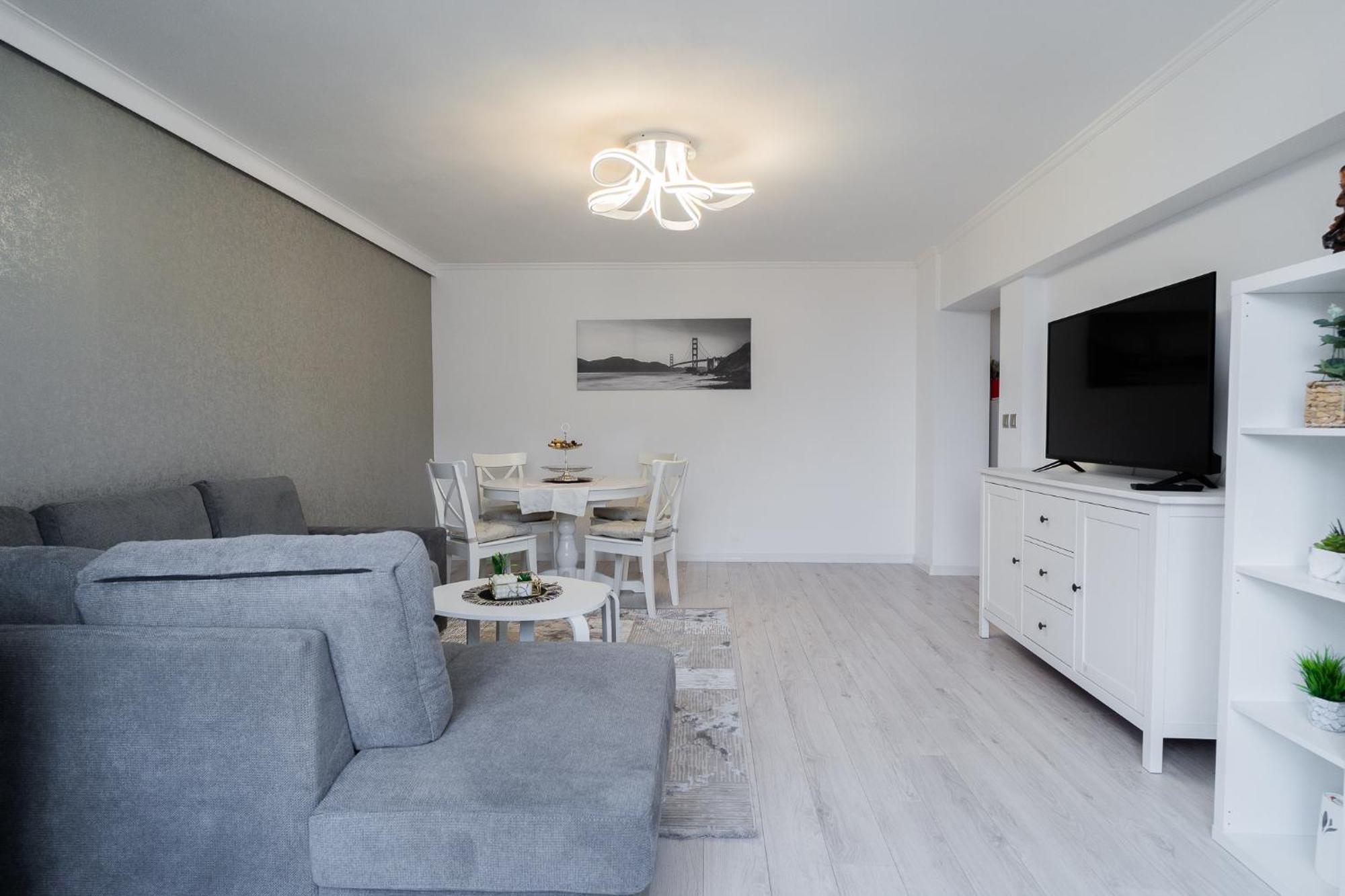 Luxury 2Br On Decebal Avenue Apartment Bucharest Luaran gambar
